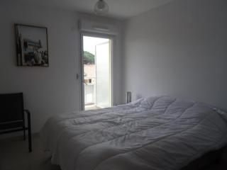 Appartement spacieux à Hyères avec piscine, climatisation et Wi-Fi - FR-1-335-156 - Hyères - 2