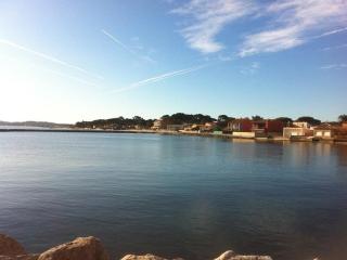 Studio Cabine à Hyères : piscine, proche port, plages et aéroport, parking inclus - FR-1-335-171 - 3