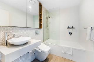 Lovely 2 Bedroom Apt with Swimming Pool - Sidney - 9