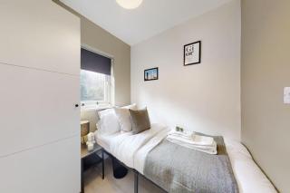 Oakwell View - Modern 3 Bed Home - 7