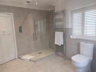 Beach House, with BBQ lodge and Hot Tub! - Bournemouth - 1