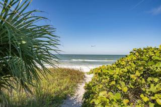Luxury Beach House - steps to the beach - Clearwater Beach - 4