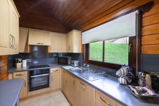 Lady Galloway 30 with Hot Tub - 7