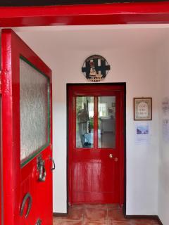 Back2Roots - Beautifully Restored Cottage, Doochary - 2