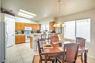 Cozy Lake Havasu City Retreat with Deck and Pool Table - Lake Havasu City - 5