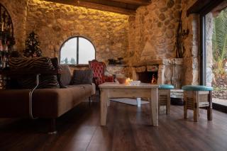 Silo Stone House - - 9