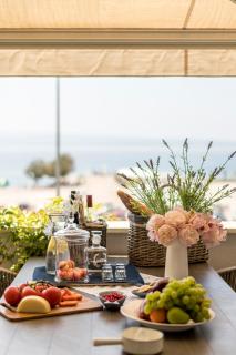 VELEBIS SUPERIOR APARTMENT - luxurious one-room apartment with jacuzzi - prestigious location by the sea in the new city center of Žnjan - panoramic view of the sea and islands - free garage parking - BURALUX properties - Split - 2