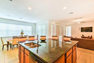 Home with Private Pool and Spa 8 Mi to Disney - Kissimmee - 1