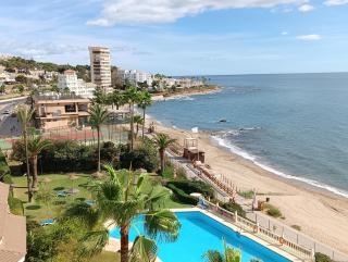 Apartamento en urb primera linea de playa - 8