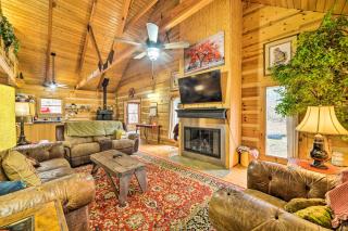 Quiet Cabin Retreat on 30 Acres Near Kentucky Lake - 7