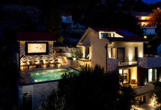 Luxauthentic villa with heated pool SALT STONE - sauna, jacuzzi, gym, outdoor kitchen with bbq - 1