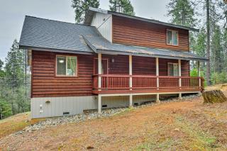 4 Mi to Pine Lake Hathaway Pines Cabin with Deck - Hathaway Pines - 7