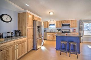 Family-Friendly Bernice Home 2 Mi to Lake and Park! - 3