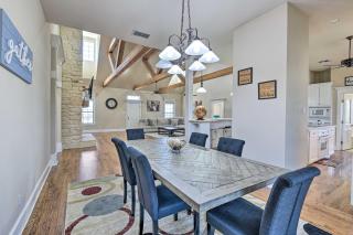 8 Mi to White Rock Lake Spacious Krum Home - 3