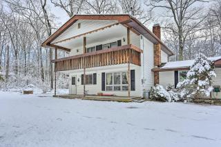 Large Greeley House with 2 Game Rooms and Yard! - Lackawaxen - 8