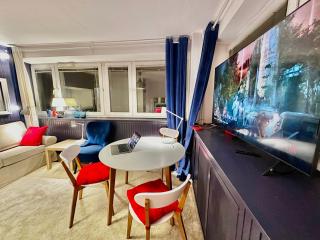 SAWA 5 metro WiFi 70'TV Netflix HBO Disney+ AppleTV+ - Warsaw - 5