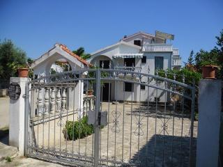 Apartments Antonela with seavies - Tribunj - 8
