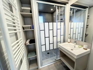 Chalet de standing, 7 couchages, piscine chauffée, proche plage et commerces, WIFI inclus - FR-1-361-463 - Jullouville-les-Pins - 8