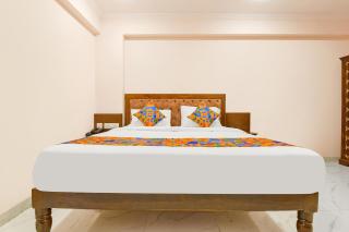 FabHotel JBS Heritage - 2