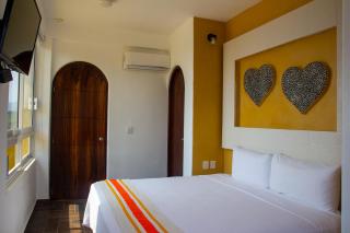 Hotel Happy Beach - Zihuatanejo - 3