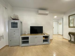 TORREMOLINOS CENTRO - Beautiful , newly renovated 2 bedroom apartment - Torremolinos - 2