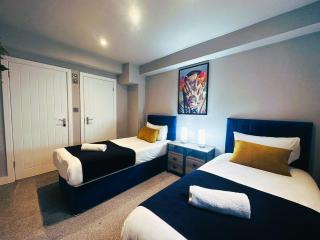 FLASH SALE Funky Holiday Accommodation Central Brighton Sleep 16 Guests - Brighton & Hove - 8