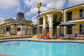 Super 8 by Wyndham McDonough GA - McDonough - 5