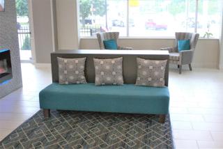 La Quinta Inn & Suites by Wyndham Indianapolis Downtown - Indianapolis - 8