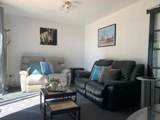 Norwich Airport 20 miles away 2-Bed in Gorleston - Great Yarmouth - 0