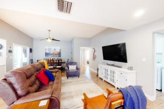 Sunny Scottsdale Haven - 8