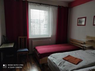 Red Apartment - Bratislava - 9