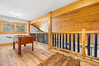Bear Britches, Luxury Cabin, Theater Room, Hot Tub, WIFI!!! - 2
