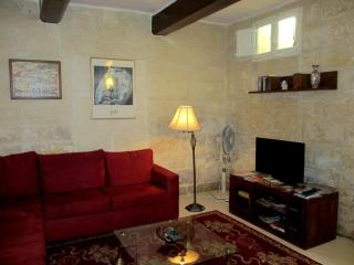19th Century Apartment - Sliema - 7
