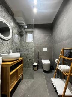 Bllok Area Apartment - Tirana - 2