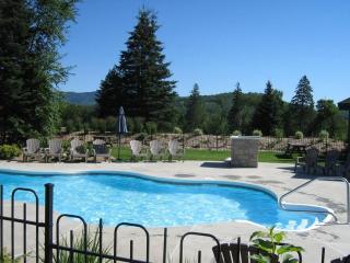 Excellent Townhome On Golf Course w/3 Bdrm 2 Bath - 4