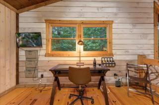 February Savings! 3 King Beds! Creek! Hot Tub! - Blue Ridge - 4