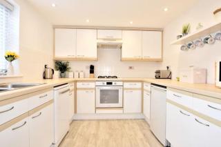 Family friendly home by the beach - 4