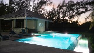 Soak'D Pineapple Villa - Berrydale - 4
