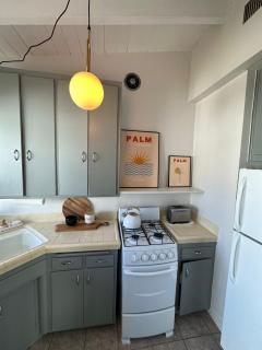 A PLACE IN THE SUN Hotel - ADULTS ONLY Big Units, 24h Heated Pool & Spa in 1 Acre Park Prime Location, DOG Friendly, TOP Midcentury Modern Boutique Hotel - Palm Springs - 7