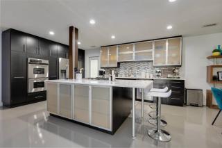 UF SUNSHINE HOUSE - Patio & BBQ - Chef Kitchen - EV Car Station - Upscale Neighborhood! - Gainesville - 8