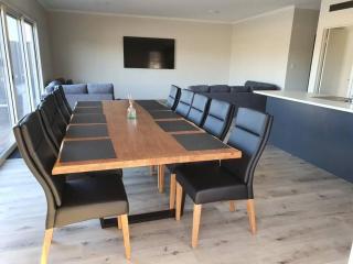Olley's Place - Wellington East - 6