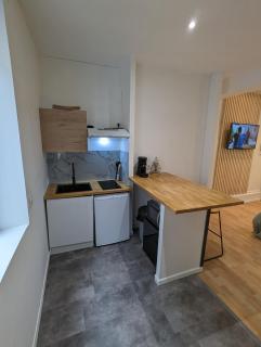 1er Grand Studio Hyper Centre Agen Calme Clim - Agen - 6