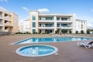 Adega Marina Apartments - Pool View - Lagos - 9