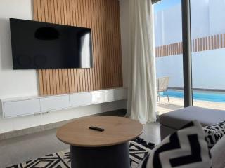 2 bedroom with a private heated pool in Sholan2 - 5