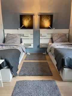 Architect-Apartments 53qm - 2 Schlafzimmer mit integrierter Küche und Bad, nur 2min von A8 - ruhig und modern - 1