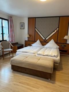 Hotel zur Post Dabringhausen - 2