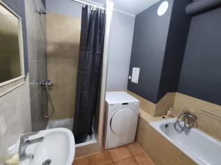 3030 Jana Spychalskiego 32 - Tanie Pokoje w Apartamencie - samodzielne zameldowanie - self check in - Poznan - 0