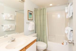 Pelican Pointe 1404 condo - 4