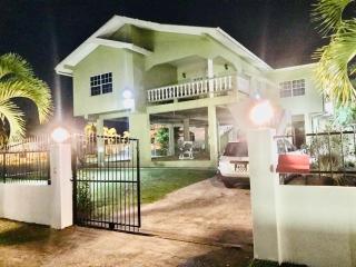 Ursula Guesthouse in Bon Accord - Crown Point - 0