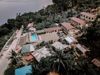 CabCali Ocean View Resort - - 9